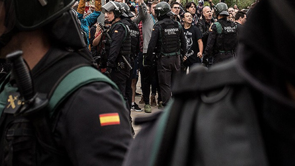 Neix una plataforma vinculada a Societat Civil per apropar els Mossos i la policia espanyola